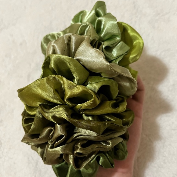 Colorful Scrunchies - Picture 13 of 15